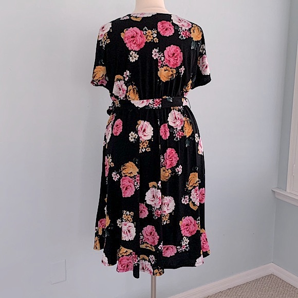 Torrid Floral Stretch Crepe Faux Wrap Dress - Picture 11 of 16